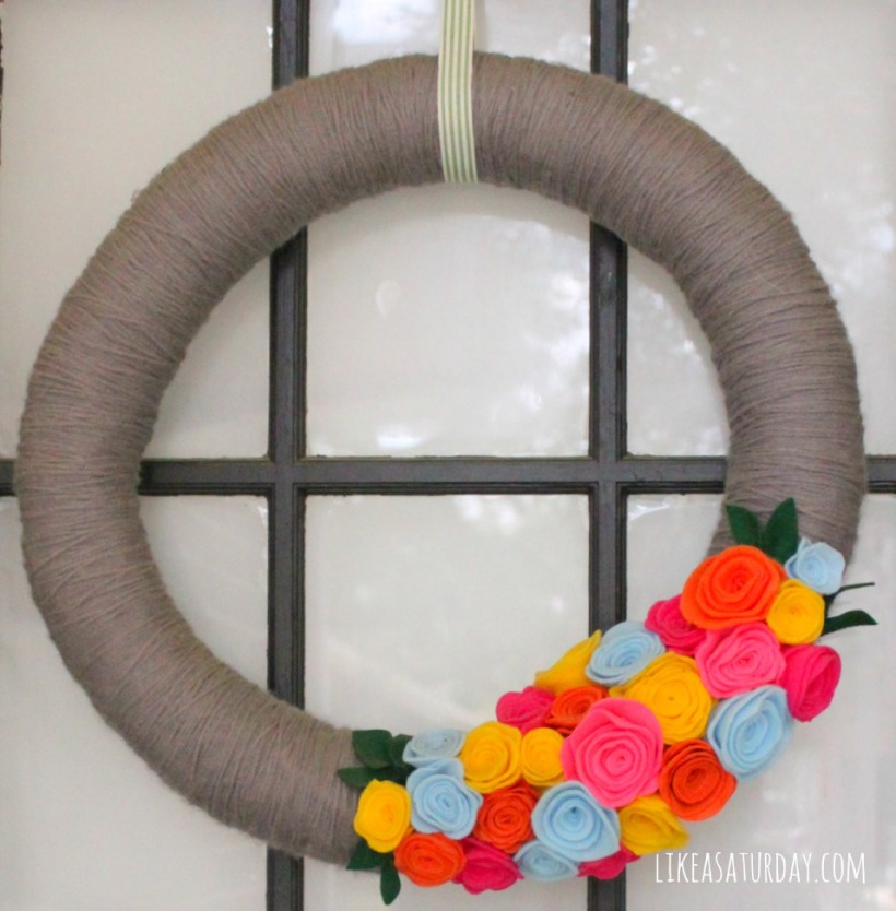 how to clean your yarn wreath : like a saturday 